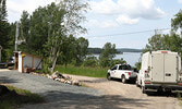 Sioux Lookout Hydro employees at work in Hudson.     Tim Brody / Bulletin Photo