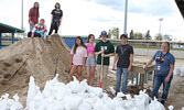 Sioux North High School Teacher Janine Lavoie’s Grade 9 Phys. Ed class. Tim Brody / Bulletin Photo
