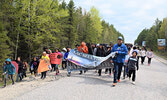 Lac Seul First Nation elementary students walked in solidarity with community leadership, members and elders to promote sober and healthy living. - Jesse Bonello / Bulletin Photo