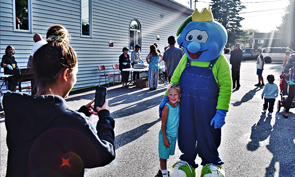 New Life Assembly hosts family fun zone