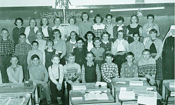 Pic of the Past: Sacred Heart School Grade 5-6, 1955