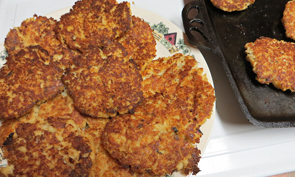 Dick's Hideaway: A Sunday salmon  cake surprise